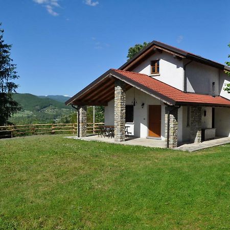 Il Casolare Bioenergetico Bed and Breakfast Albareto  Exteriör bild