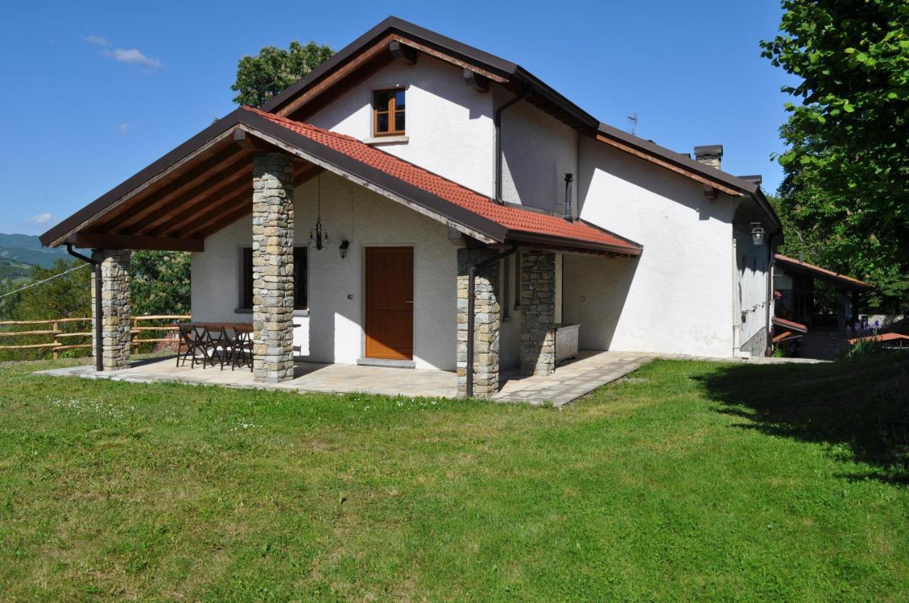 Il Casolare Bioenergetico Bed and Breakfast Albareto  Exteriör bild