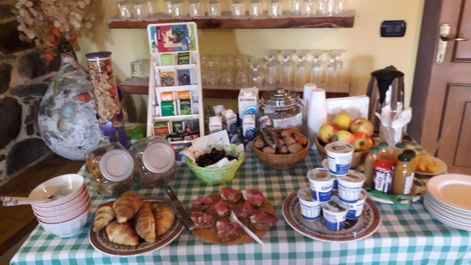 Il Casolare Bioenergetico Bed and Breakfast Albareto  Exteriör bild