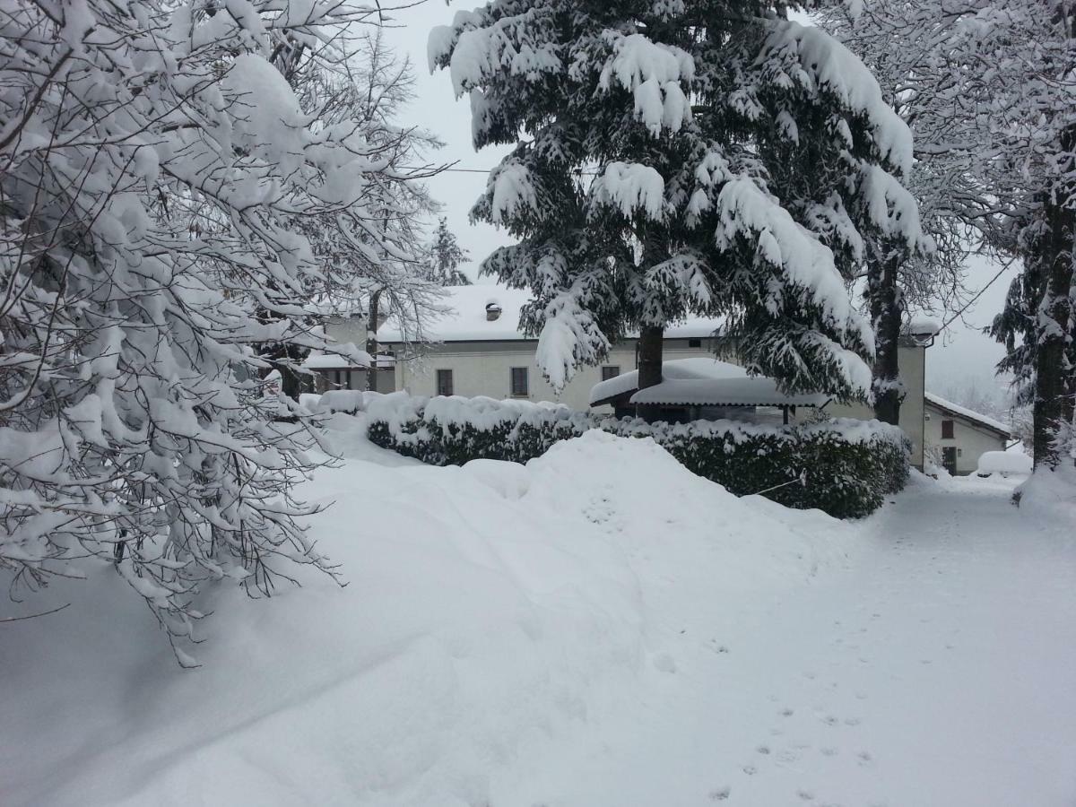 Il Casolare Bioenergetico Bed and Breakfast Albareto  Exteriör bild