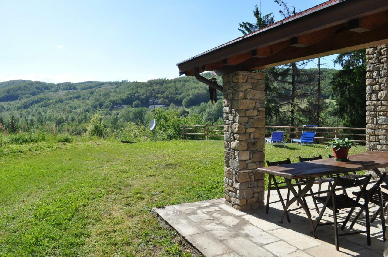 Il Casolare Bioenergetico Bed and Breakfast Albareto  Exteriör bild